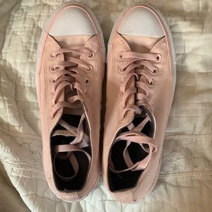 Peach / pink converse great condition just need to be cleaned